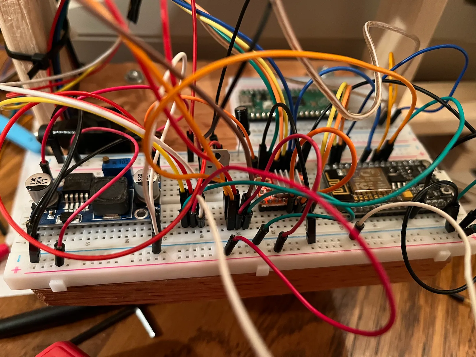 The circuit controlling the robot&#x27;s movement.